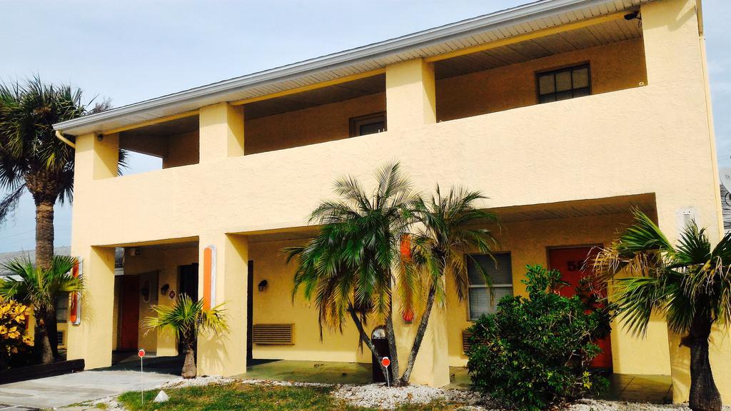 Sunset Inn- Fort Pierce, Fl Buitenkant foto